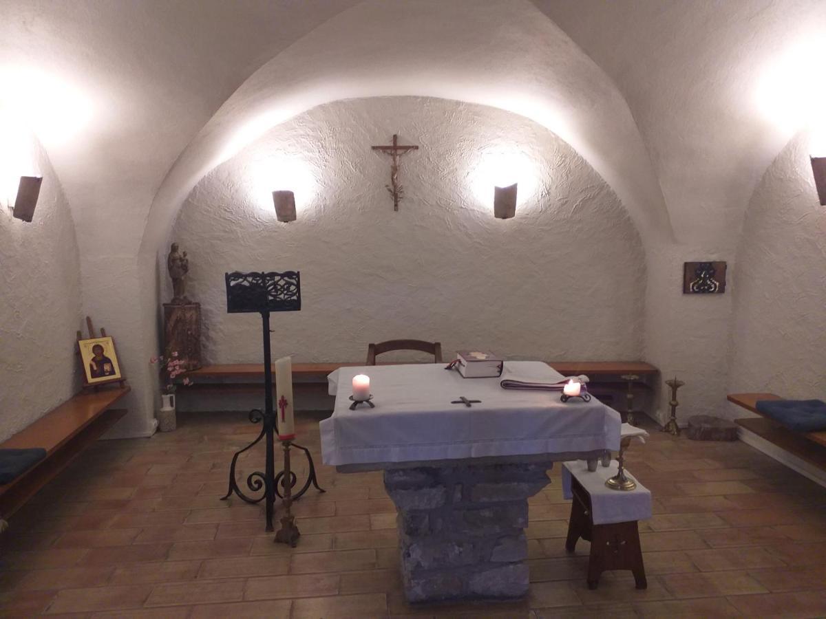 Prieure De Grignan Hotel Bagian luar foto
