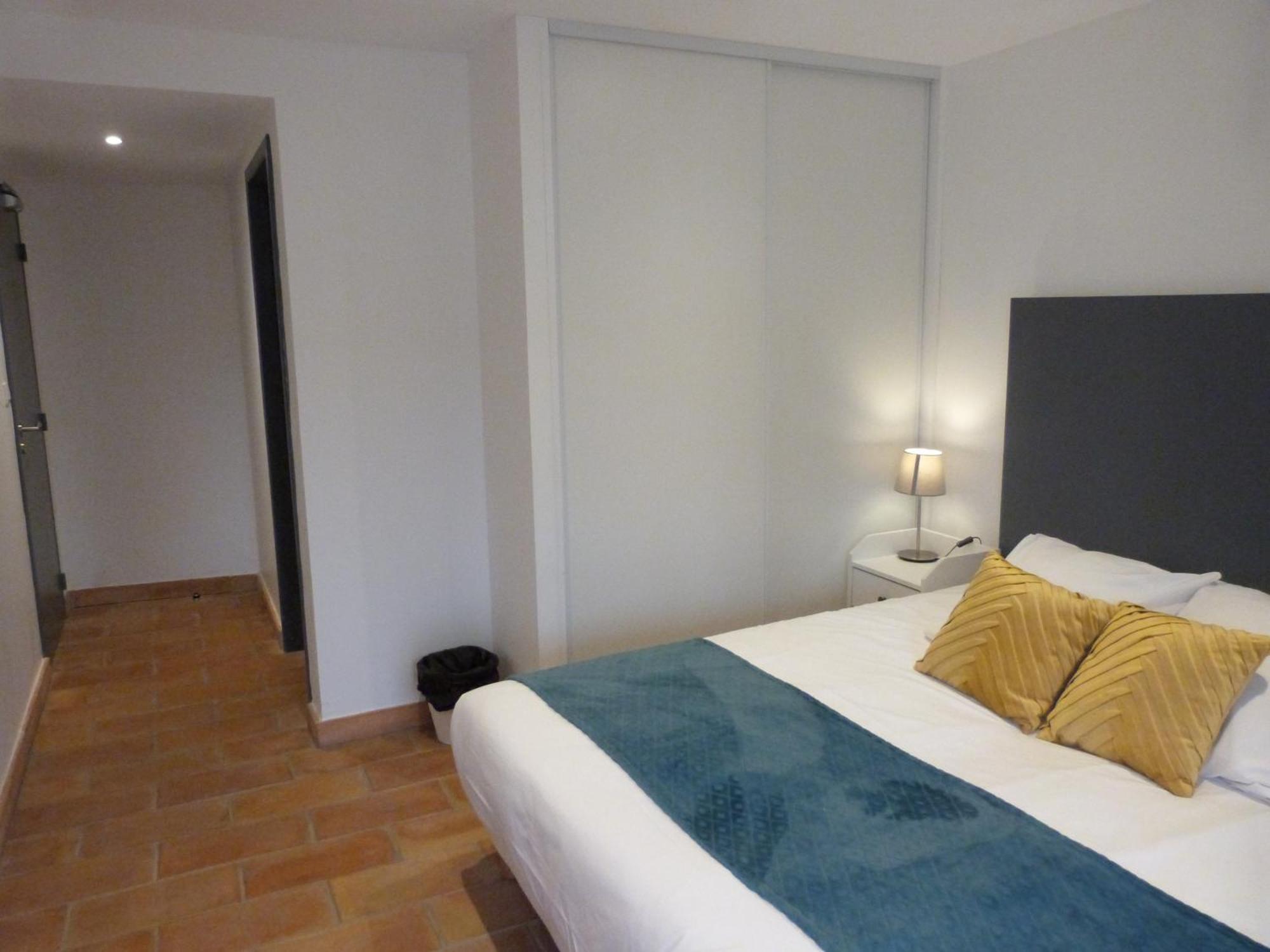 Prieure De Grignan Hotel Bagian luar foto